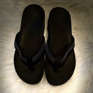 Vionic Black Kehoe Flip Flops size 10